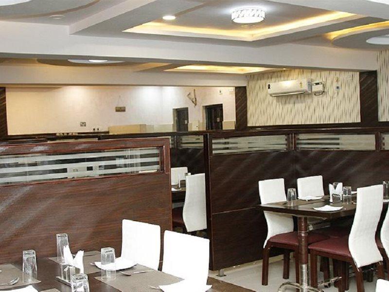 Hotel Mars Csennai Kültér fotó