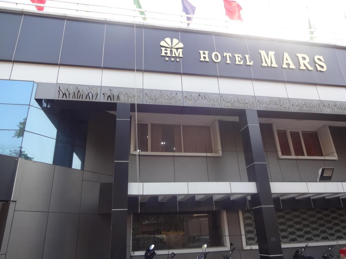 Hotel Mars Csennai Kültér fotó