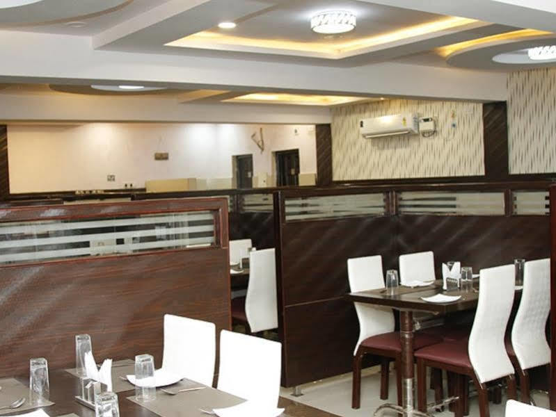 Hotel Mars Csennai Kültér fotó